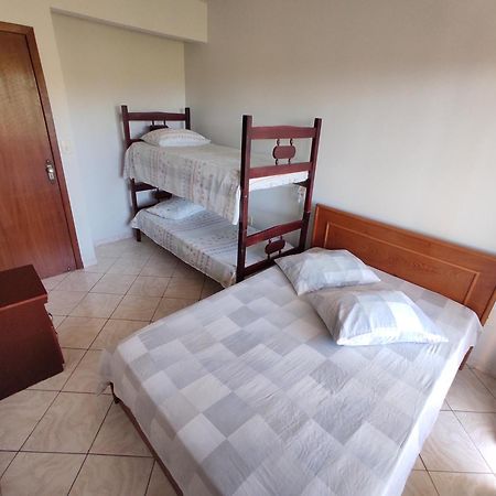 Residencial Medeiros Appartement Guarda do Embaú Kamer foto