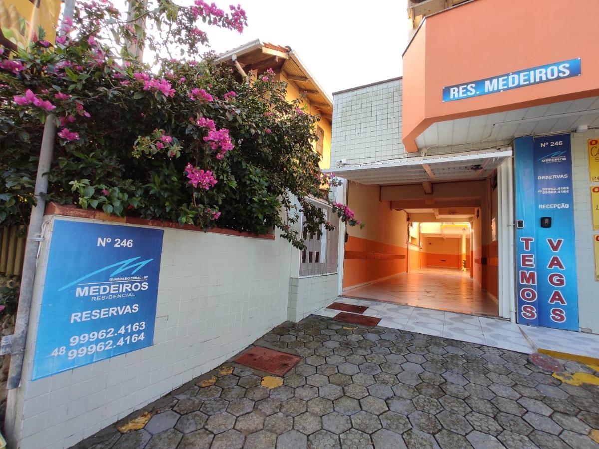 Residencial Medeiros Appartement Guarda do Embaú Buitenkant foto