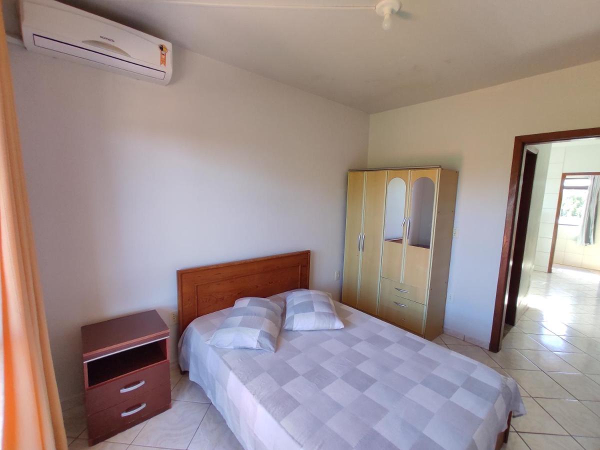 Residencial Medeiros Appartement Guarda do Embaú Buitenkant foto