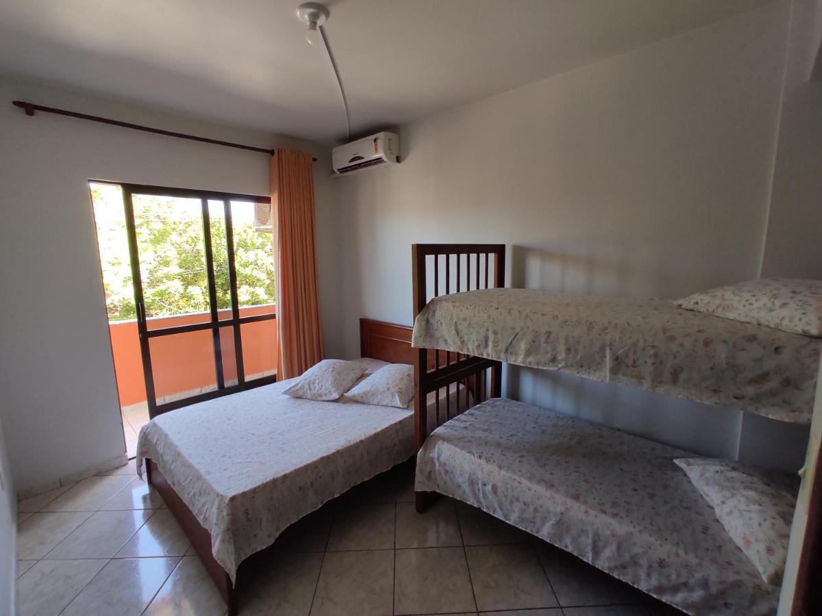 Residencial Medeiros Appartement Guarda do Embaú Kamer foto
